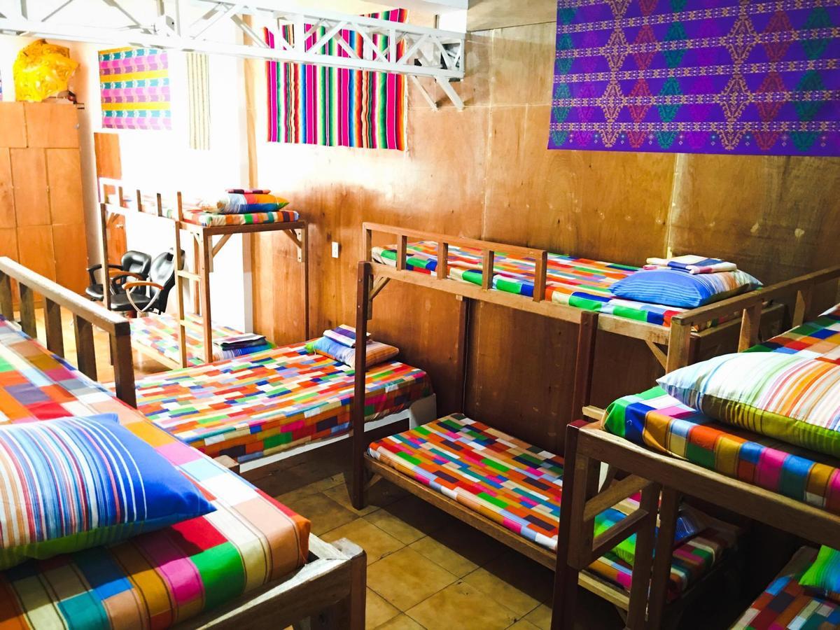Humble Hut Hostel Manila Ngoại thất bức ảnh