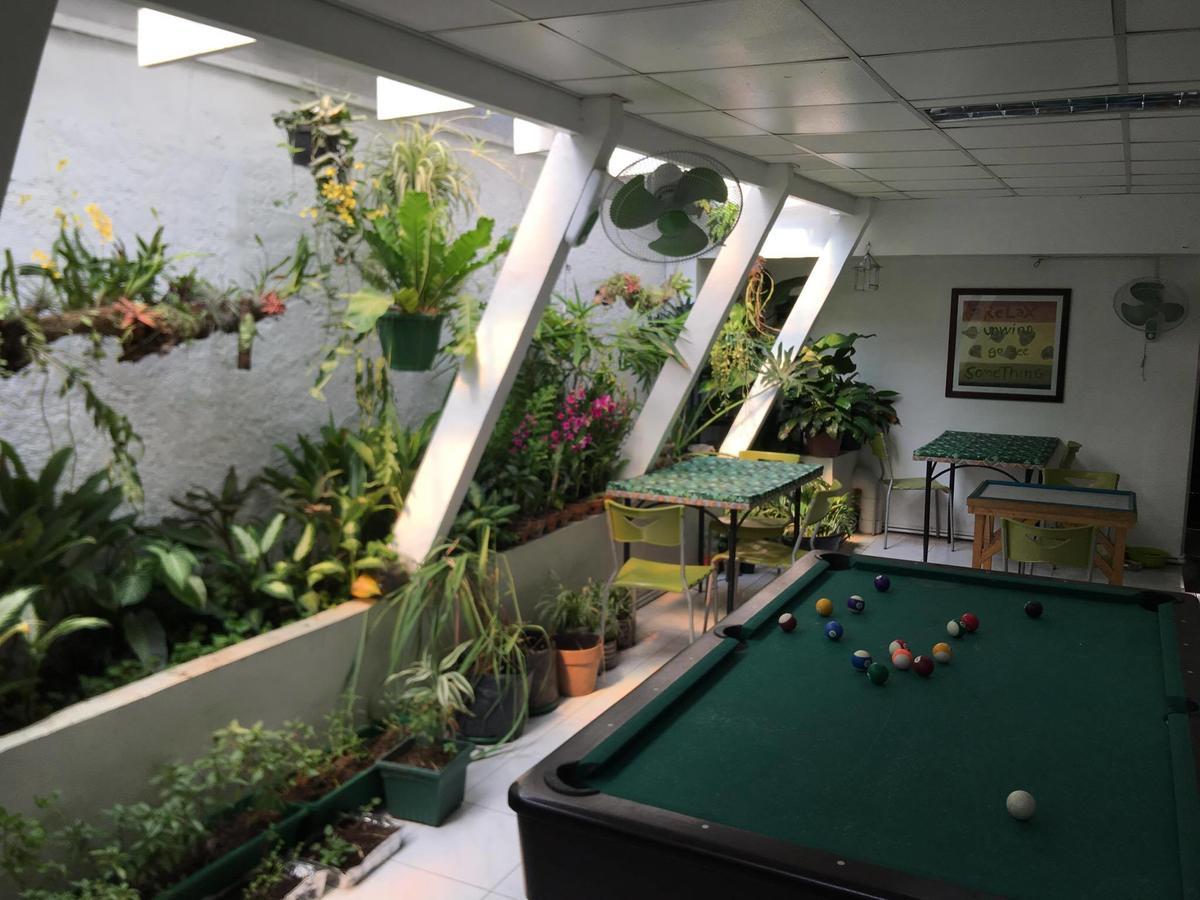 Humble Hut Hostel Manila Ngoại thất bức ảnh