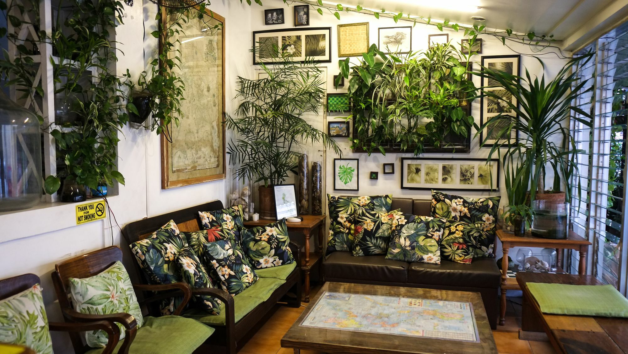 Humble Hut Hostel Manila Ngoại thất bức ảnh